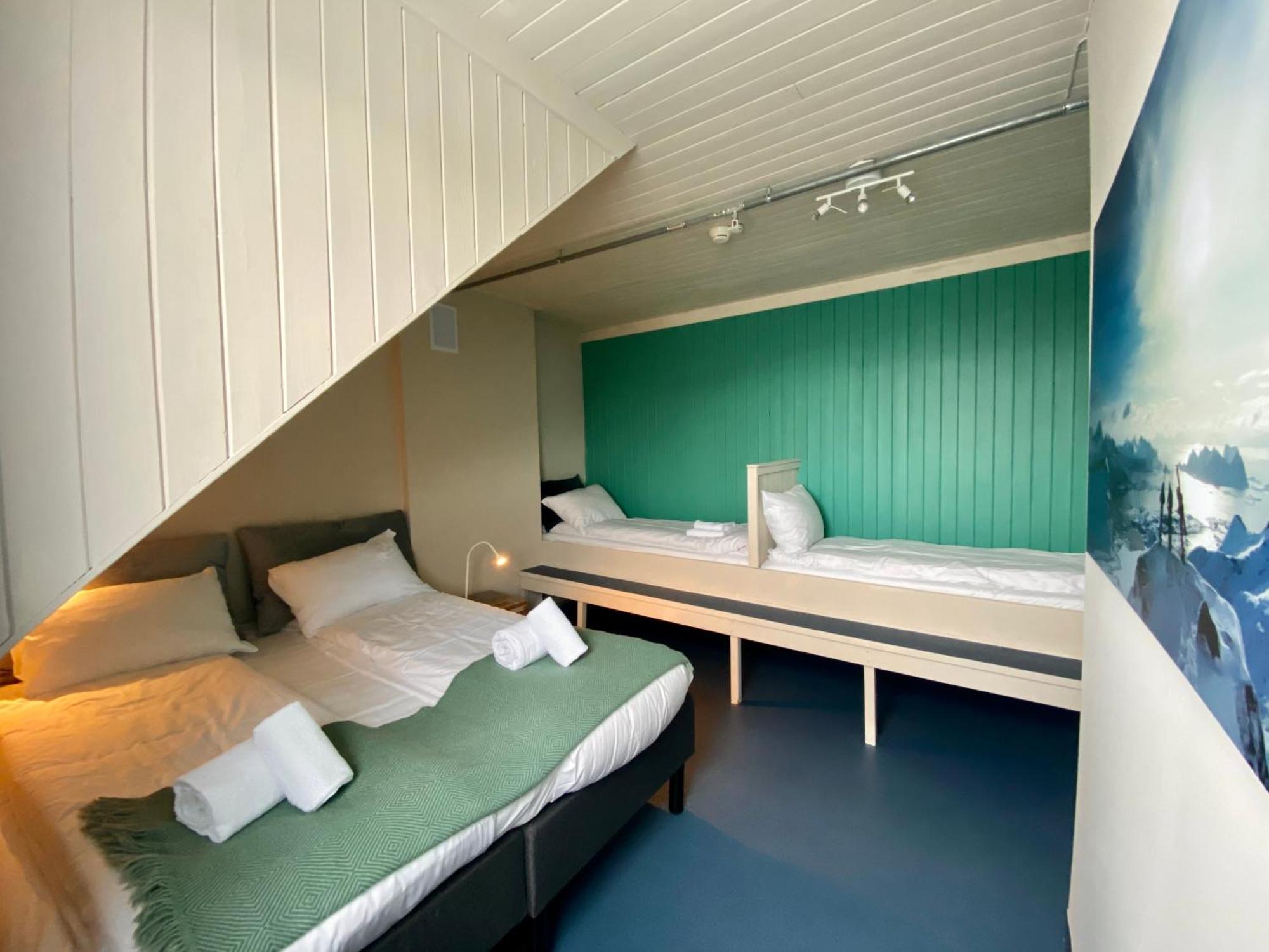 Notnes Midnattsol Guesthouse Skrova Esterno foto